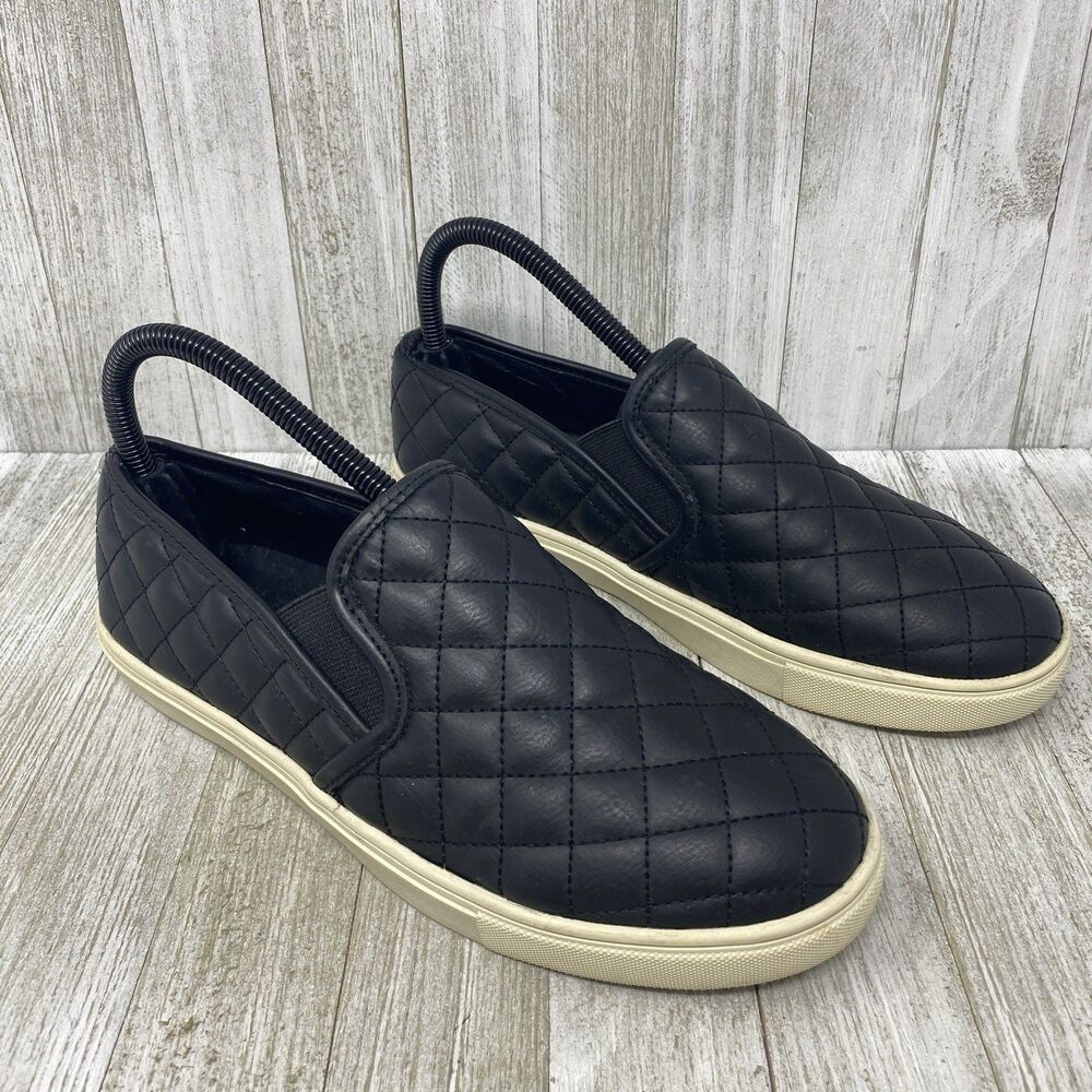 Steve Madden Ecentrcq Slip-On Comfort Shoes Women's Size 8.5M Black Quilted